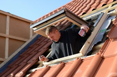 Pose de fenêtres de toit Velux à Kesseldorf